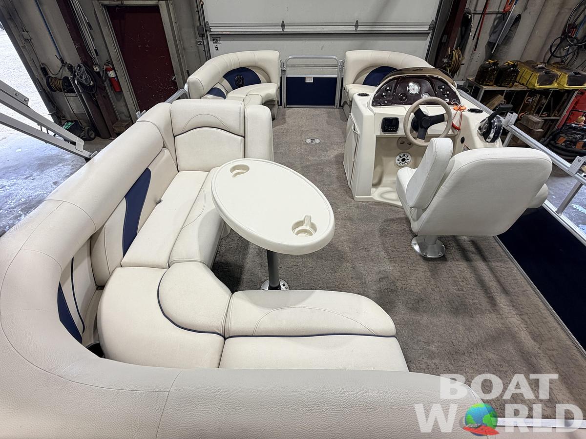 Used 2015 SunChaser 8520 Classic Cruise & 30HP Mercury 4Stroke EFI -$14,995