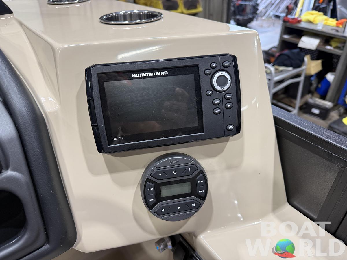 2027 Bentley Legacy 220 Navigator Quad Lounge Pontoon $42995