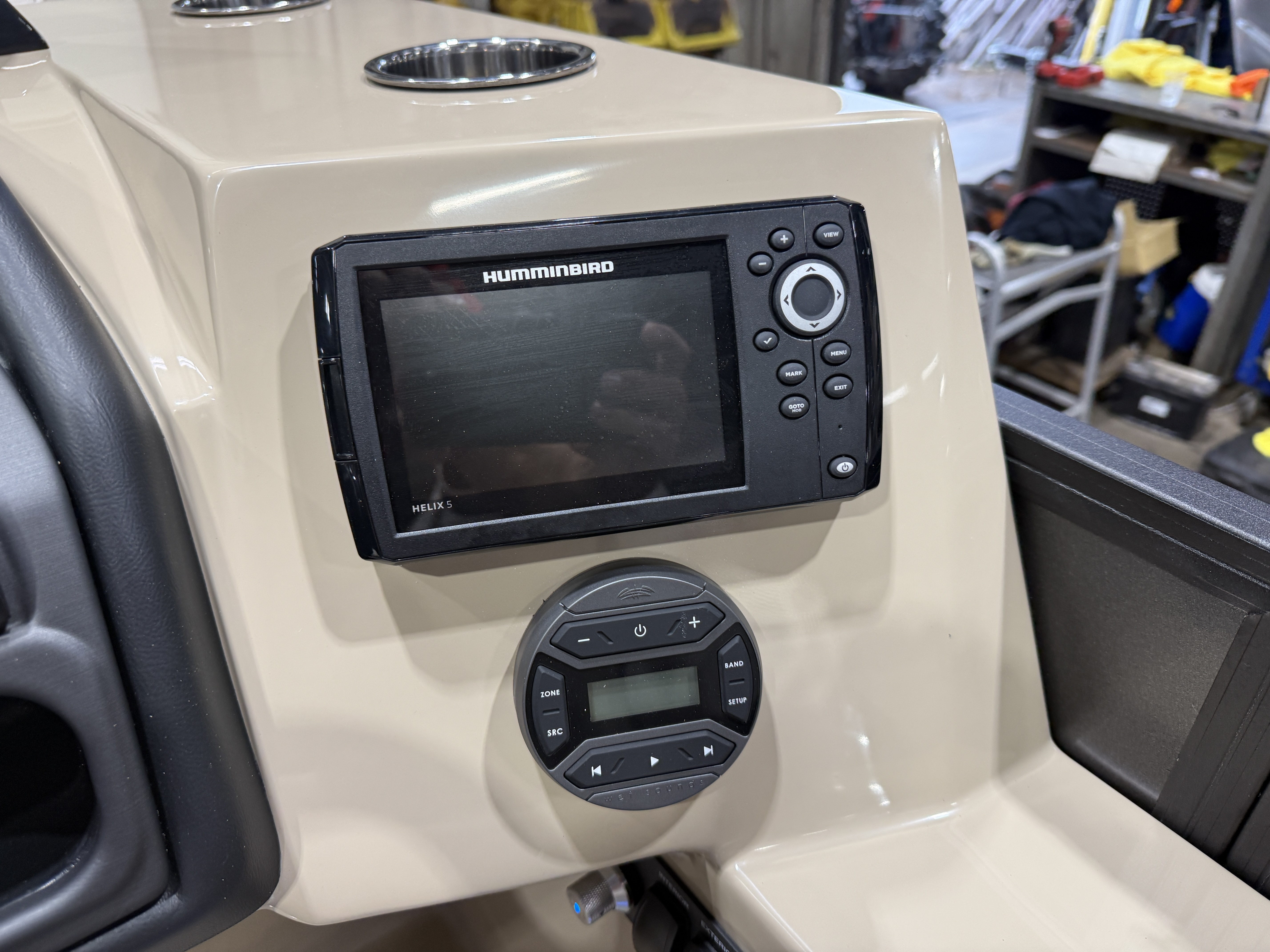 2027 Bentley Legacy 220 Navigator Quad Lounge Pontoon $42995