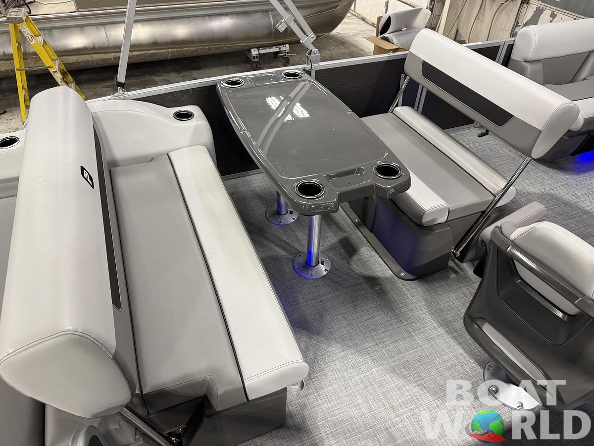 2026 Princecraft Vectra 21 RL Swingback Dinette Pontoon 