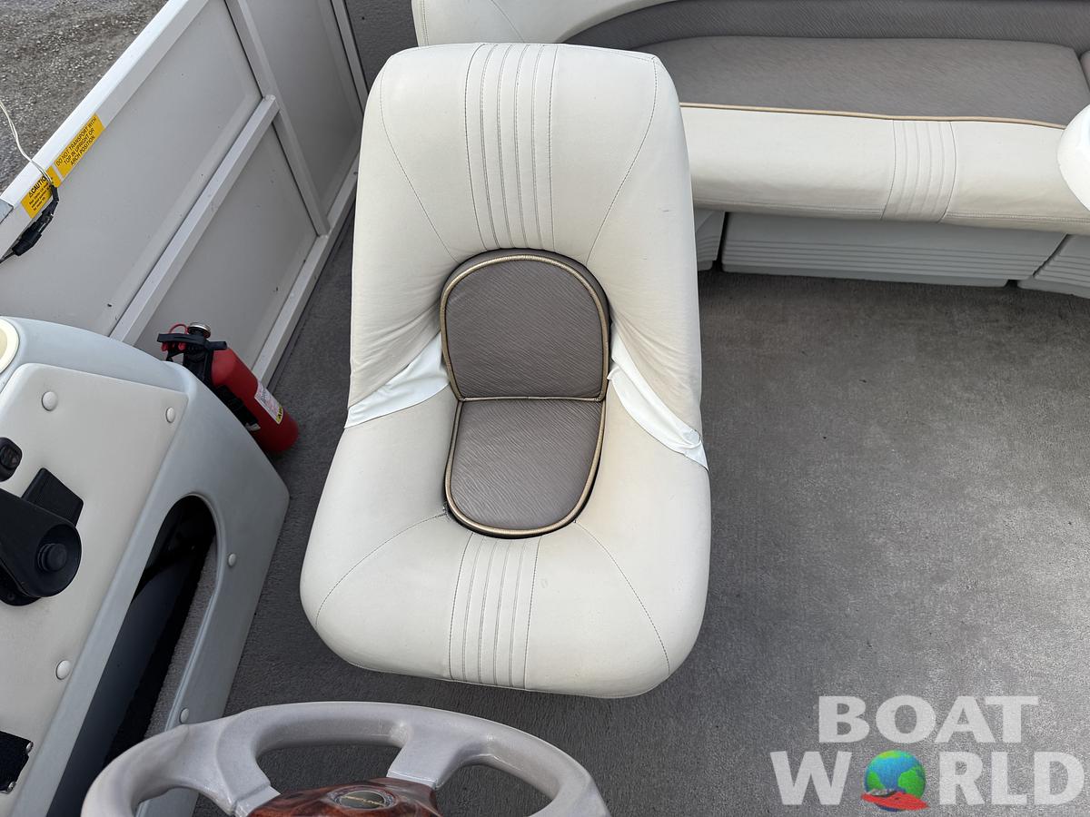 Used 1999 Crestliner 2485 LSI