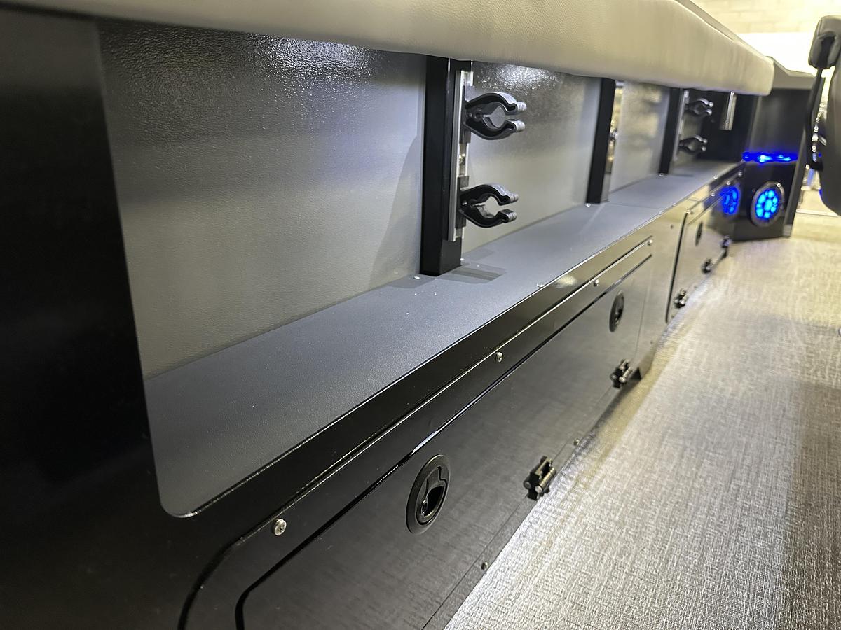 2025 Tahoe Pontoons GEOfish CRF 2585 Tritoon & 225HP Outboard