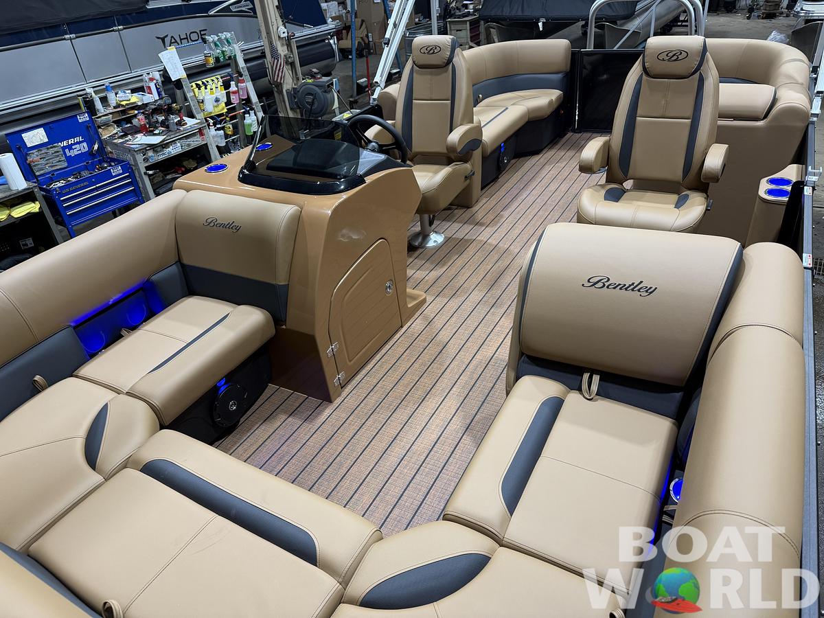 2026 Bentley Pontoons Legacy 200 Navigator Quad Lounge $39995