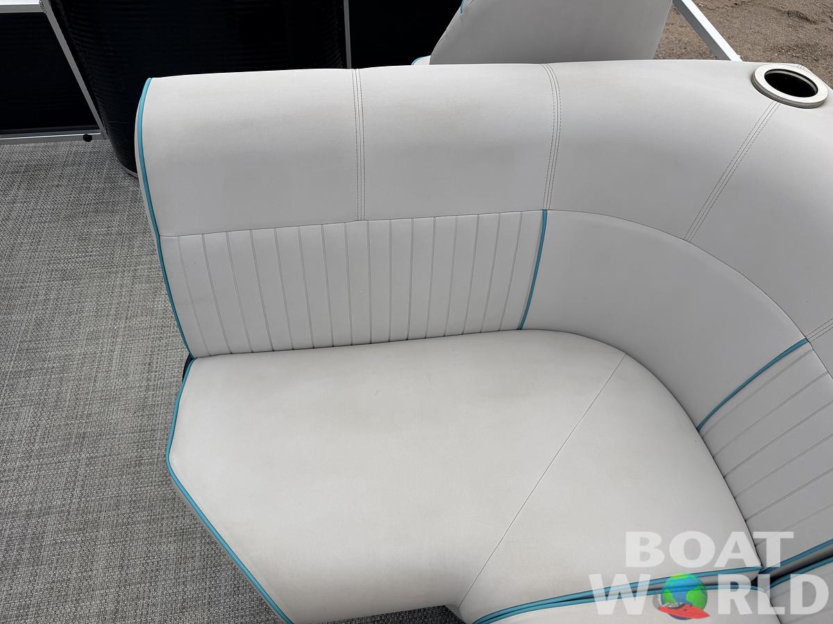 Used 2019 Qwest 822 LS Tritoon & 150HP Honda 4Stroke -$29,995
