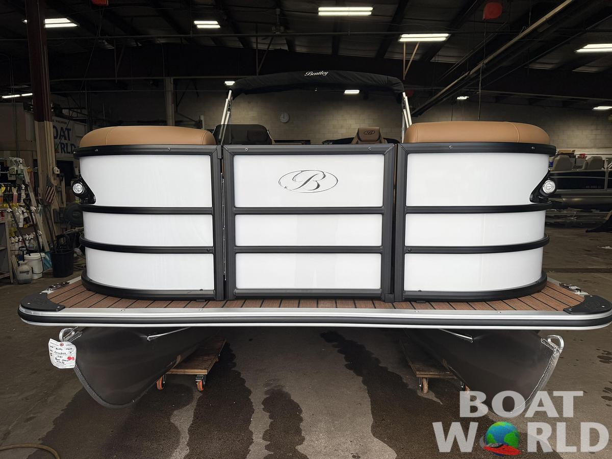 2026 Bentley Pontoons Legacy 220 Swingback
