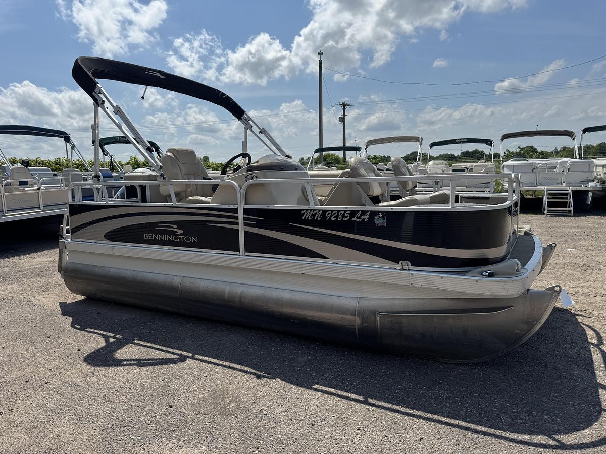 Used 2013 Bennington 17SF