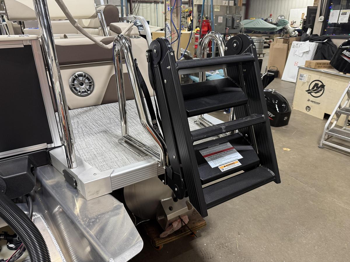 2025 Tahoe Pontoons LTZ 2385 Quad Lounge Shift SS Tritoon & Honda 4-Stroke EFI