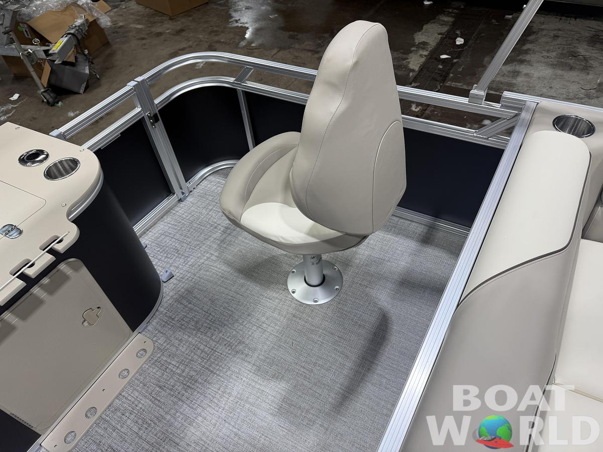 2026 Tahoe Pontoons Sport 2185 Rear Fish