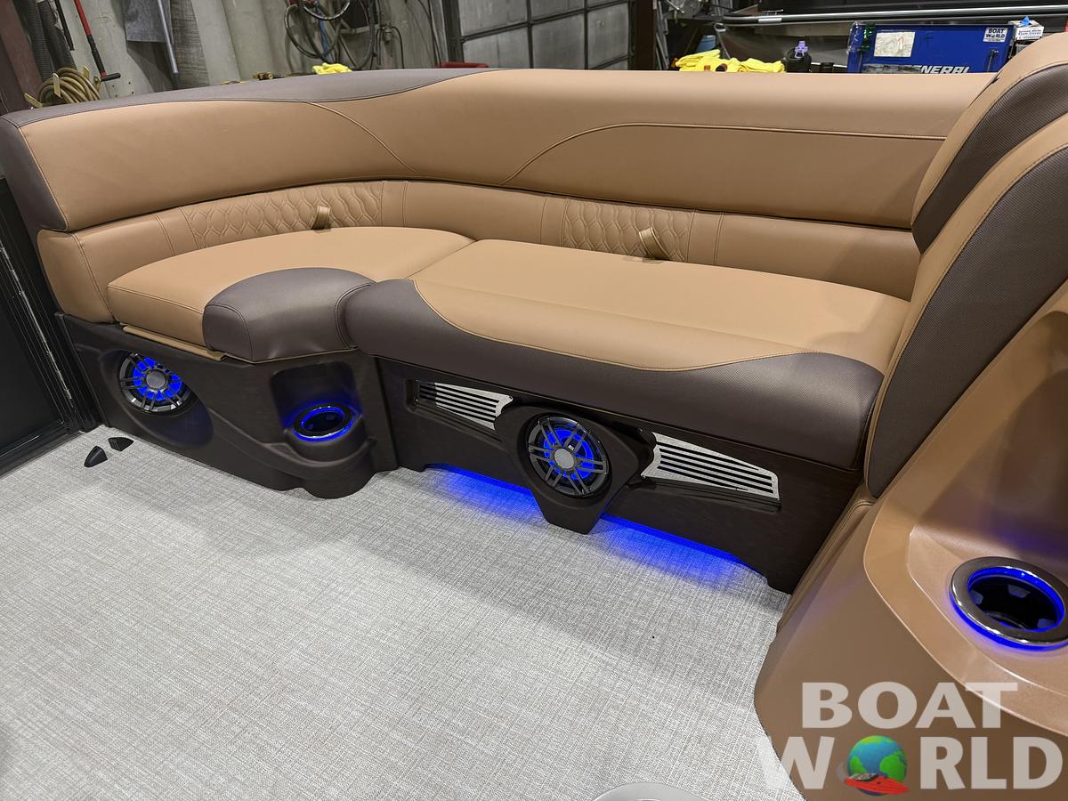 2027 Tahoe LTZ 300HP VRB Windshield Swingback $69995