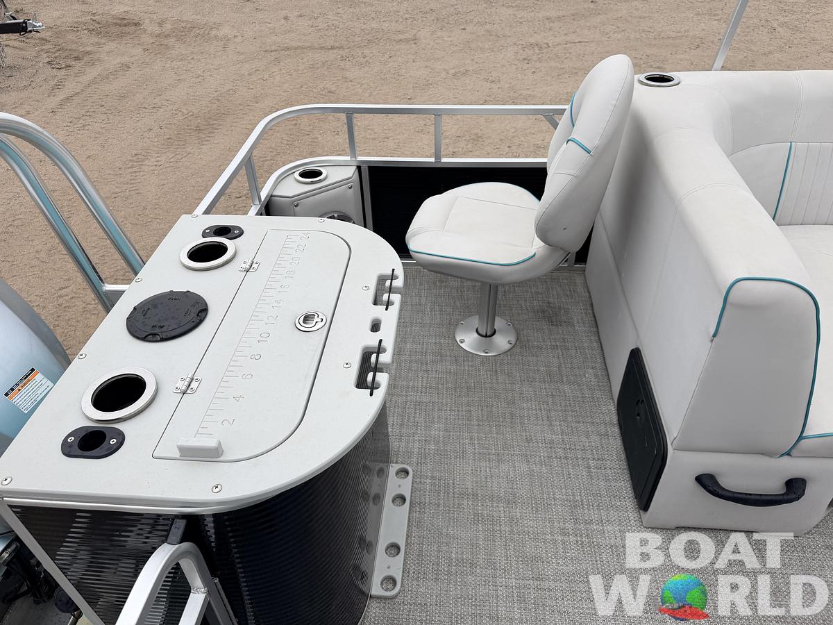 Used 2019 Qwest 822 Fish & Cruise Tritoon & 150HP Honda 4Stroke - $39,995