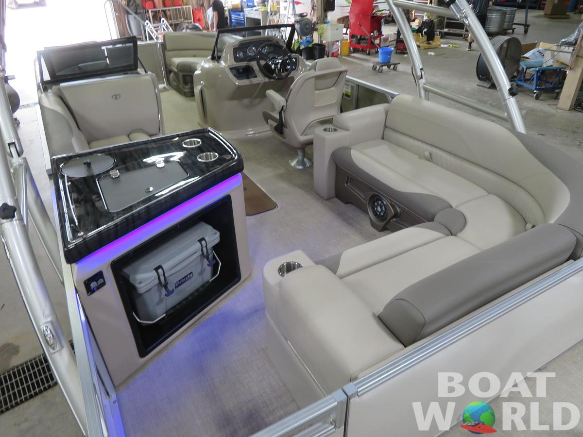2024 Tahoe Pontoons LTZ 2385 Elite Windshield Tritoon & Suzuki 200HP 4-Stroke EFI