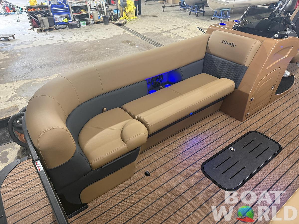 2027 Bentley 300HP Elite 253 Swingback Tritoon $79,995