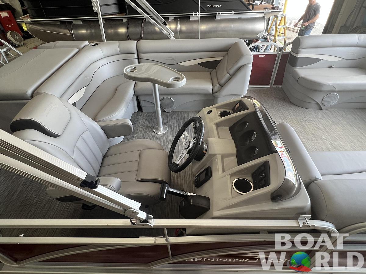 Used 2020 Bennington 20 SLV & 50HP Yamaha 4Stroke -$27,995