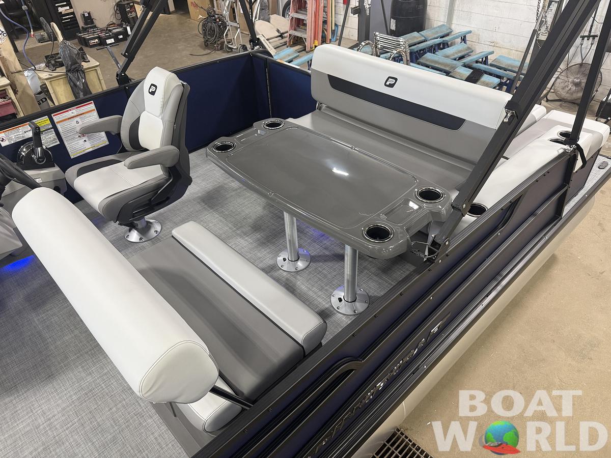 2027 Princecraft Vectra 21 RL Swingback Dinette $34995