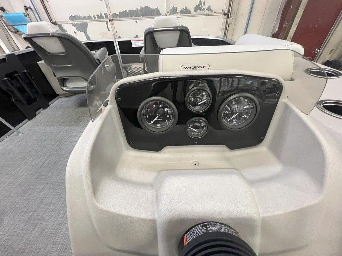 2025 Princecraft 21 Sportfisher 4-S Quad Fish Pontoon & Mercury 4-Stroke EFI