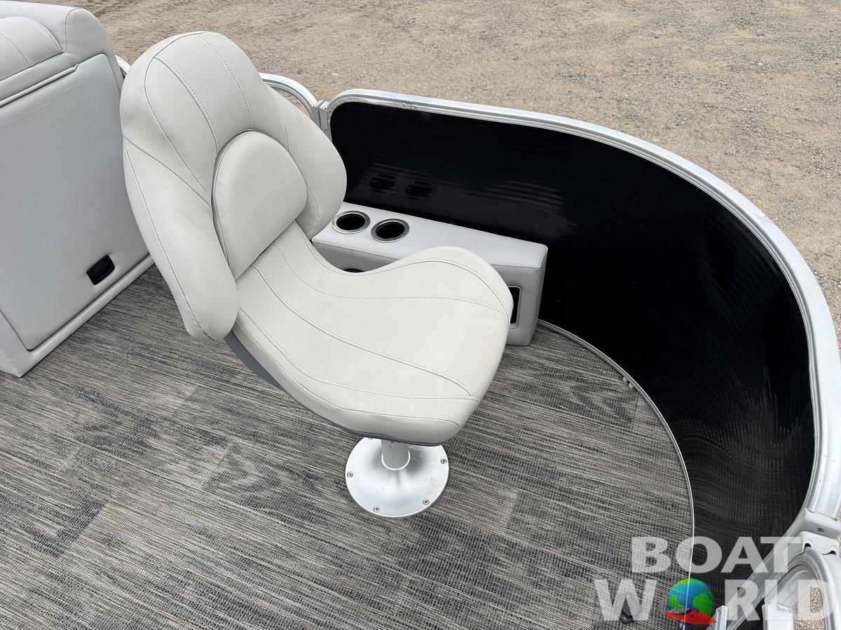 Used 2021 Sweetwater  2086 FX Pontoon