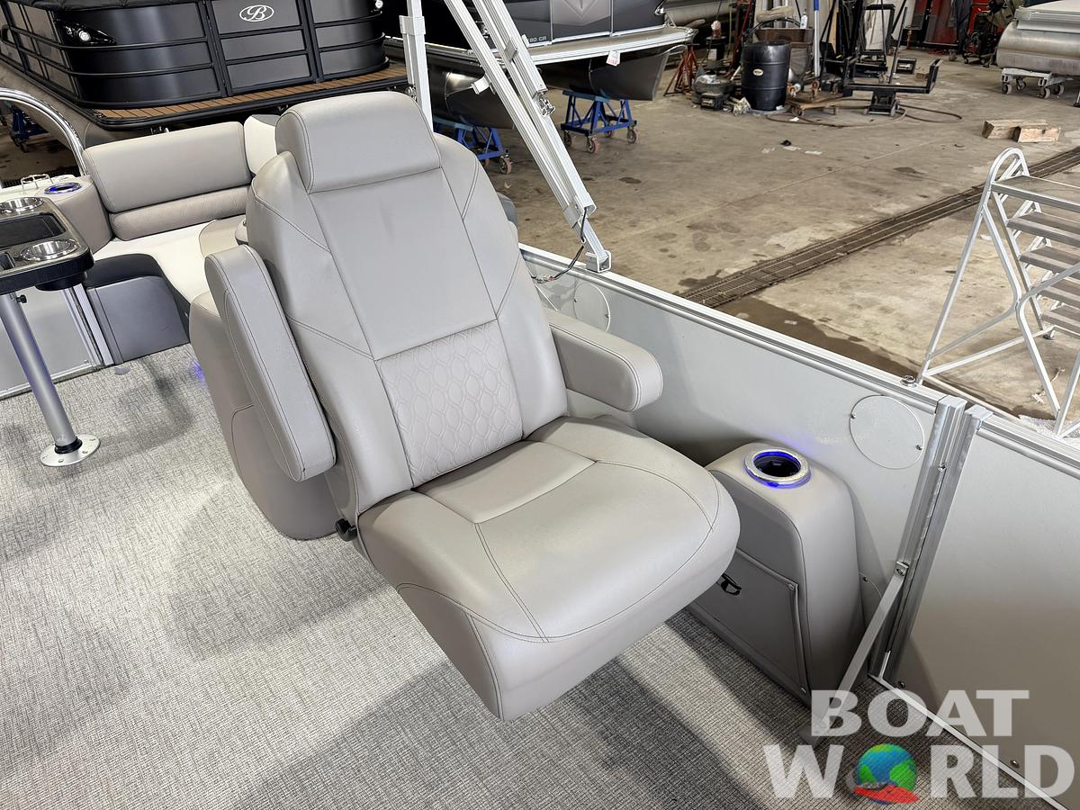 Used 2022 Tahoe Pontoons Cascade 2385 Quad Lounge Tritoon & 200HP Honda 4Stroke -$49,995