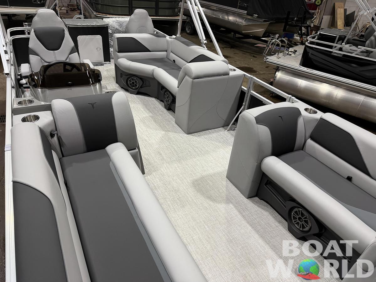 2026 Tahoe Sport Rear Fish 2180 & 4-Stroke $31995