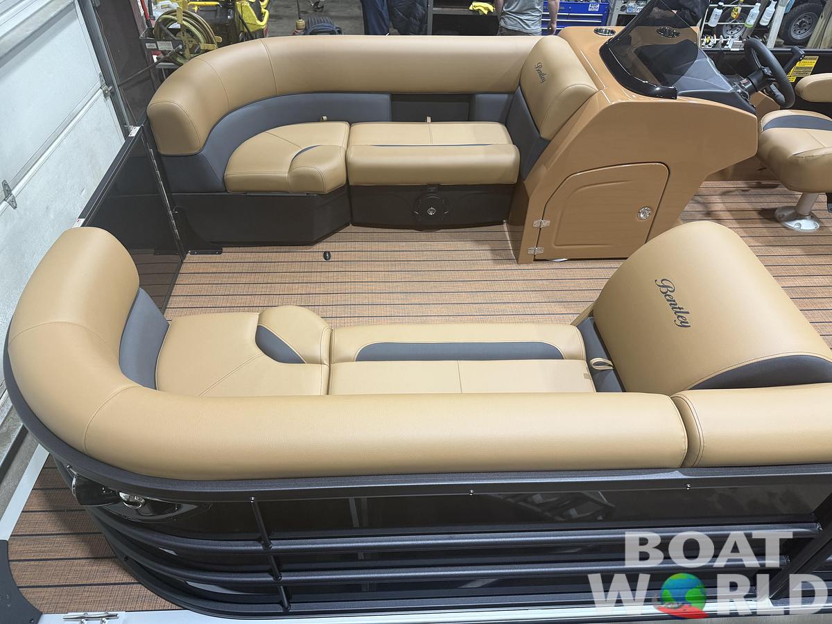 2026 Bentley Legacy 220 Navigator Quad Lounge Pontoon $36995