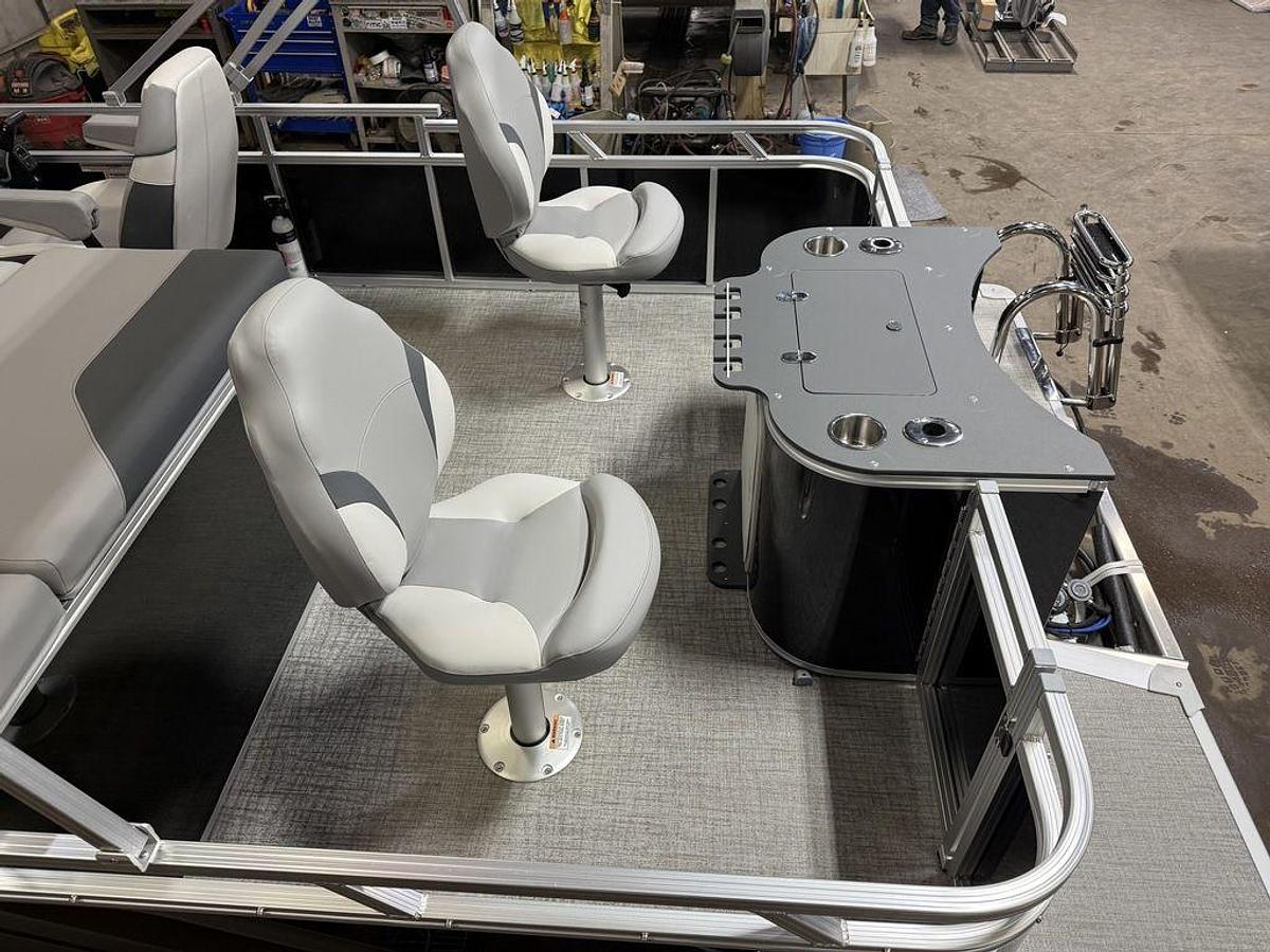 2025 Tahoe Pontoons Sport 2385 Rear Fish & Honda 4-Stroke EFI