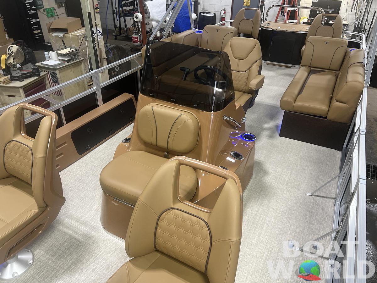 2026 Tahoe Pontoons Sport 2385 Center Console Fish Tritoon