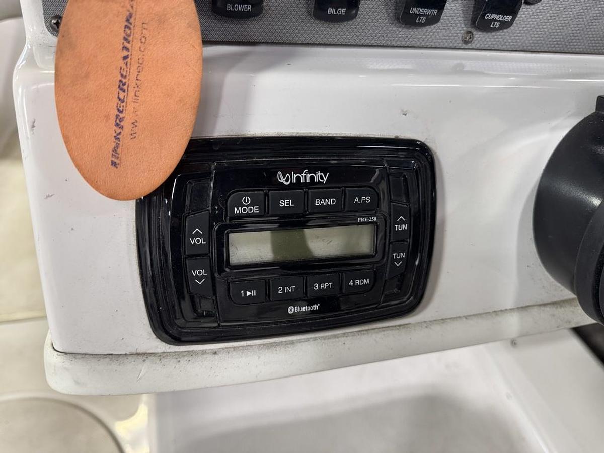 Used 2015 Starcraft Marine Runabout Limited IO 1918 RE I/O