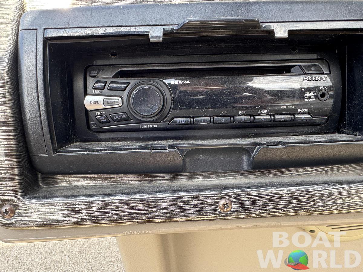 Used 2009 Premier 220 SunSpree DL Pontoon