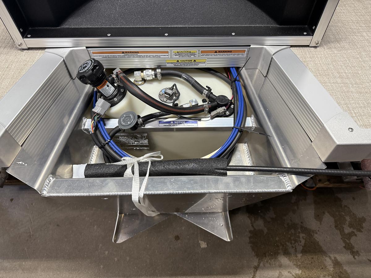 2026 Tahoe Pontoons Sport 2385 Rear Fish & Honda 4-Stroke EFI