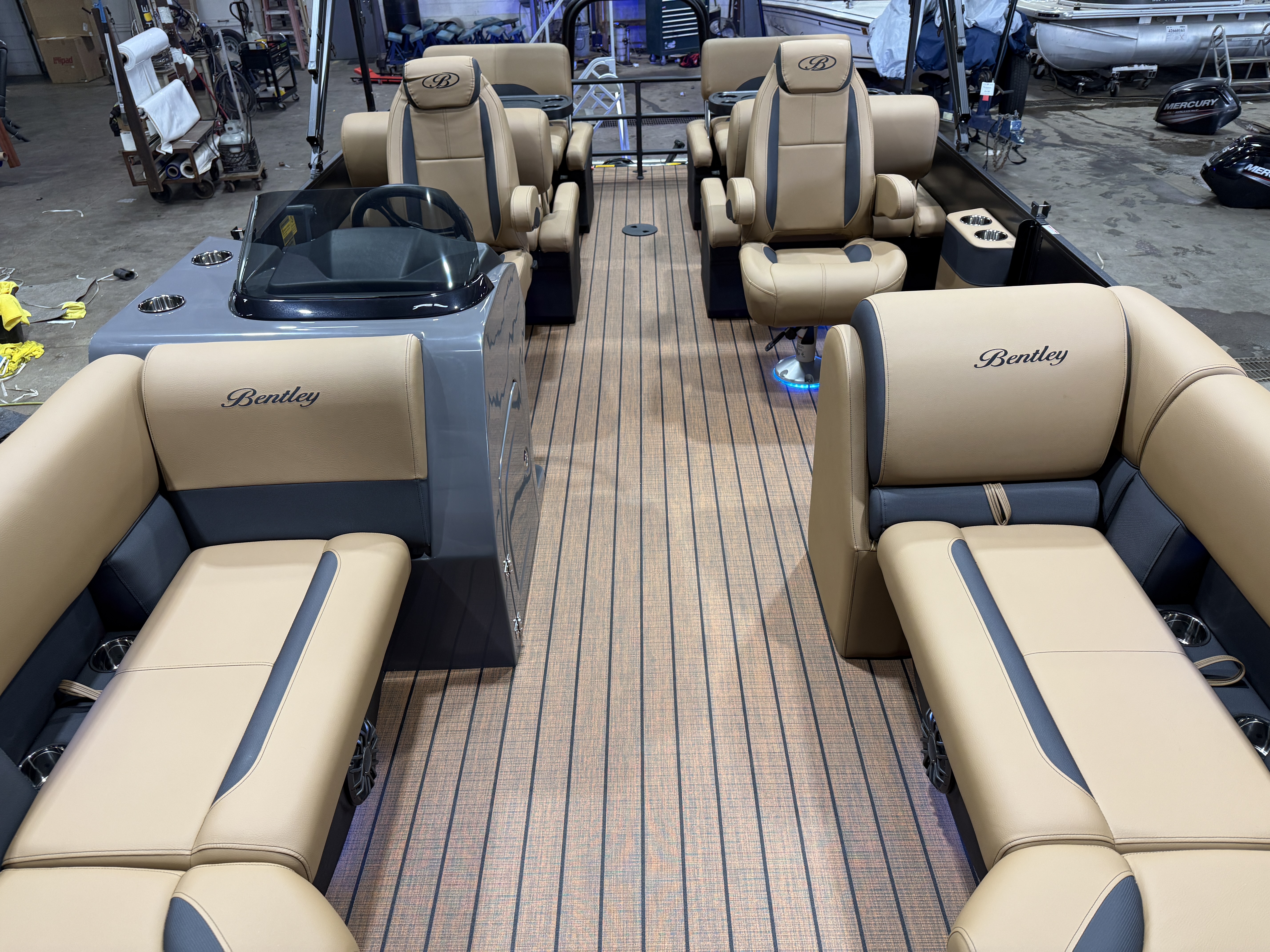 2027 Bentley Legacy 220 QSB Swingback $46995