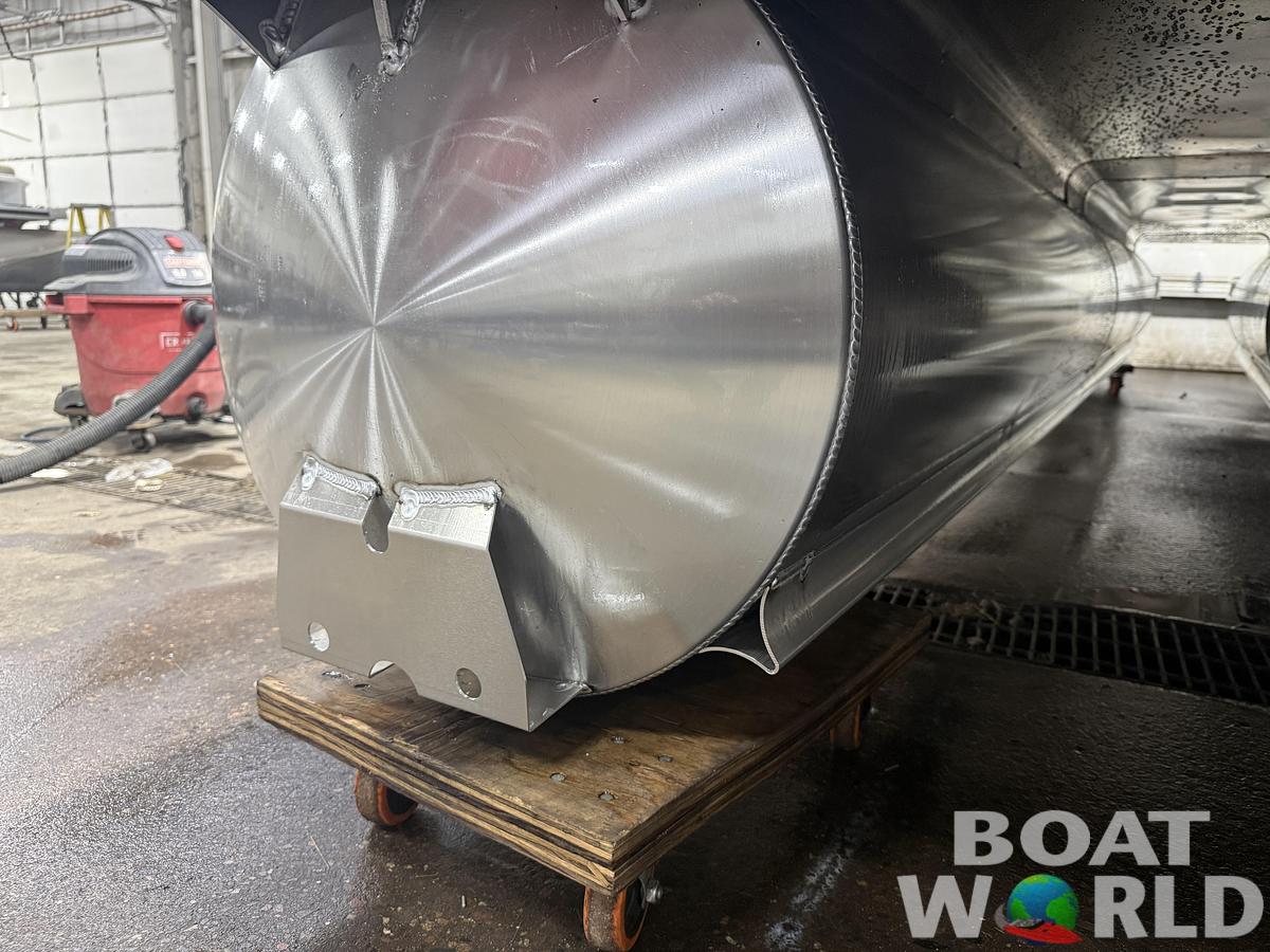 2026 Bentley Pontoons Elite 223 Admiral Quad Lounge Tritoon