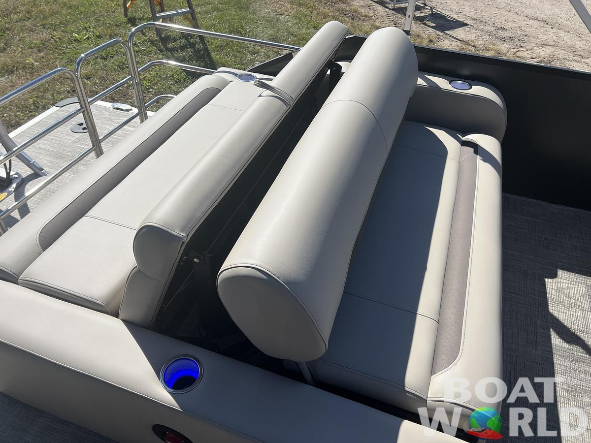 2026 Bentley Pontoons Legacy 223 Swingback Tritoon & Honda 4-Stroke EFI