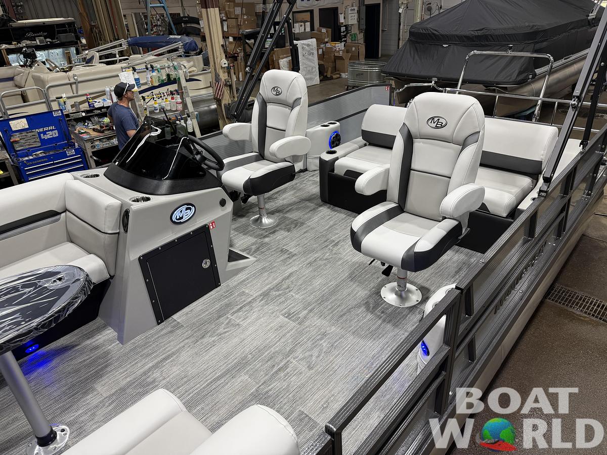 2026 Montego Bay 8522 Swingback Deluxe Pontoon