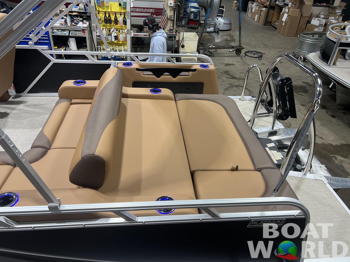 2026 Tahoe Pontoons LTZ 2385 Swingback (VRB) Windshield Tritoon