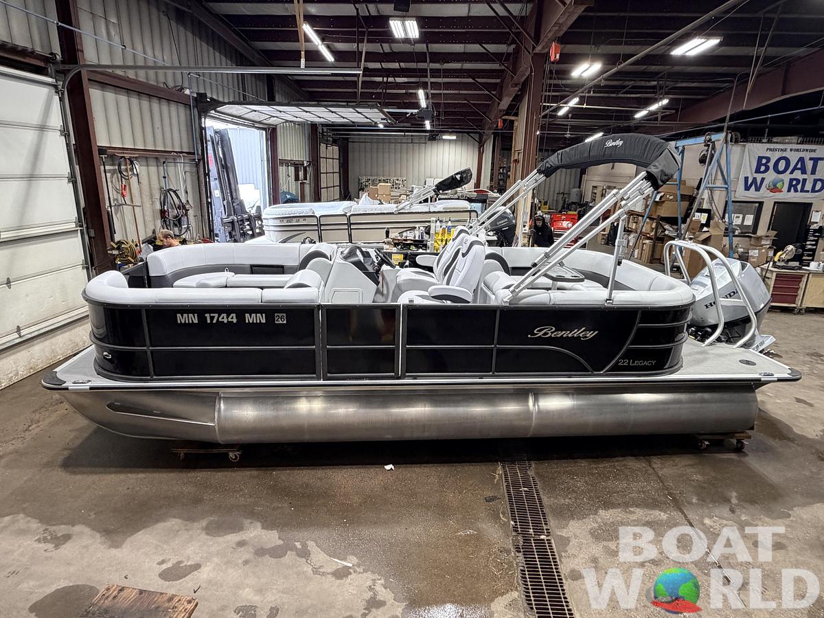 Used 2024 Bentley Pontoons Legacy 223 Navigator Quad Lounge Tri-toon Pontoon & 150HP Honda 4-Stroke EFI
