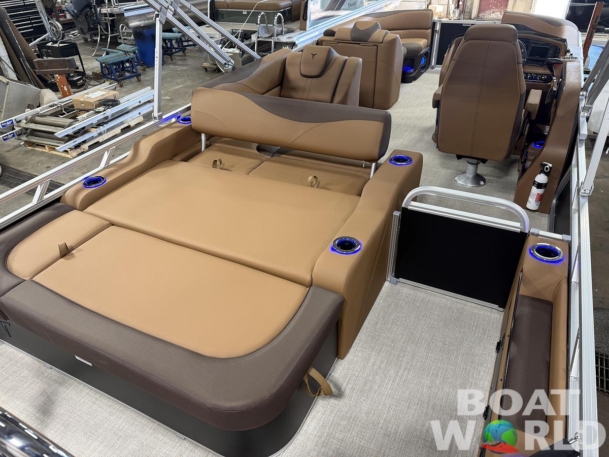 2026 Tahoe Pontoons LTZ 2385 Swingback (VRB) Tritoon 