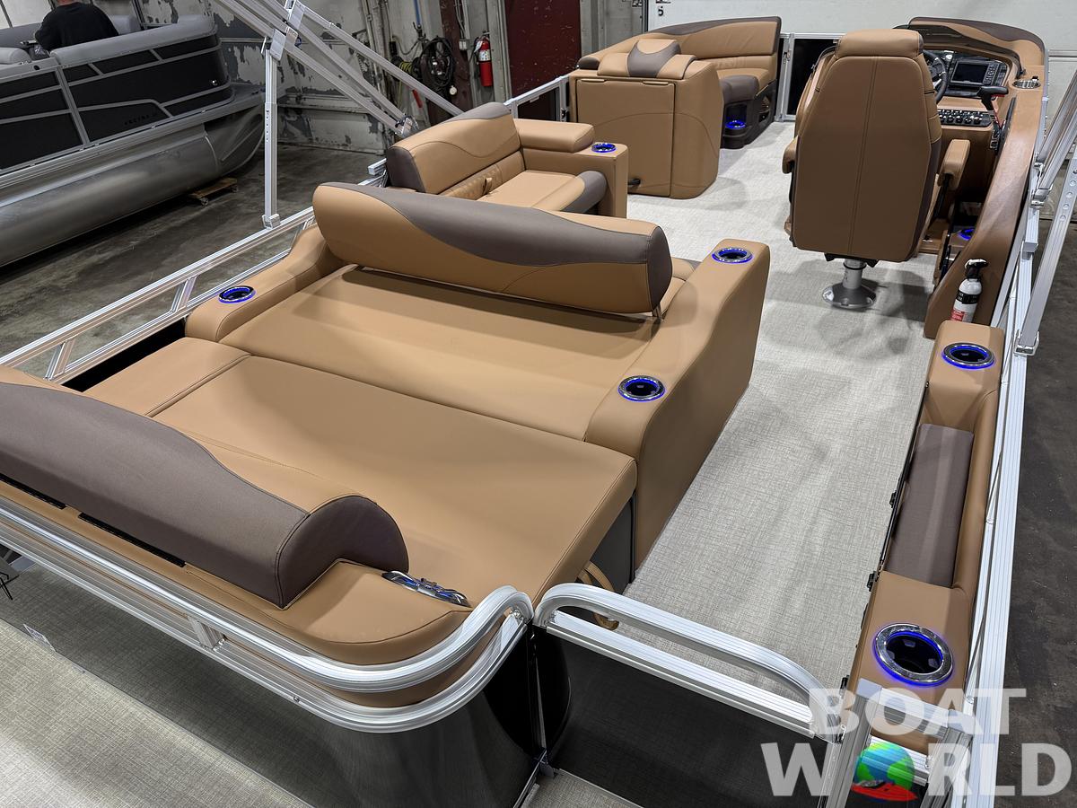 2026 Tahoe Pontoons LTZ 2385 Swingback (VRL) Tritoon