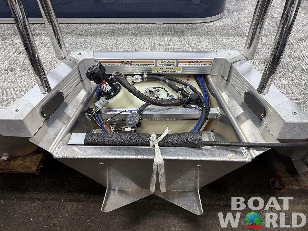 2026 Tahoe LTZ 2385 Swingback (VRB) Pontoon $38995