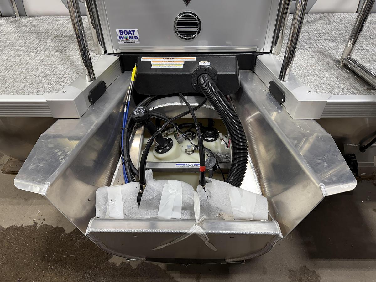 2025 Tahoe Pontoons Cascade 2385 Quad Lounge Shift SS Tritoon & Honda 225HP Outboard