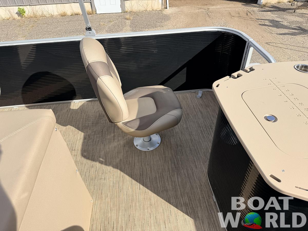 Used 2023 Bennington S20 F & 70HP Suzuki 4Stroke -$27,995