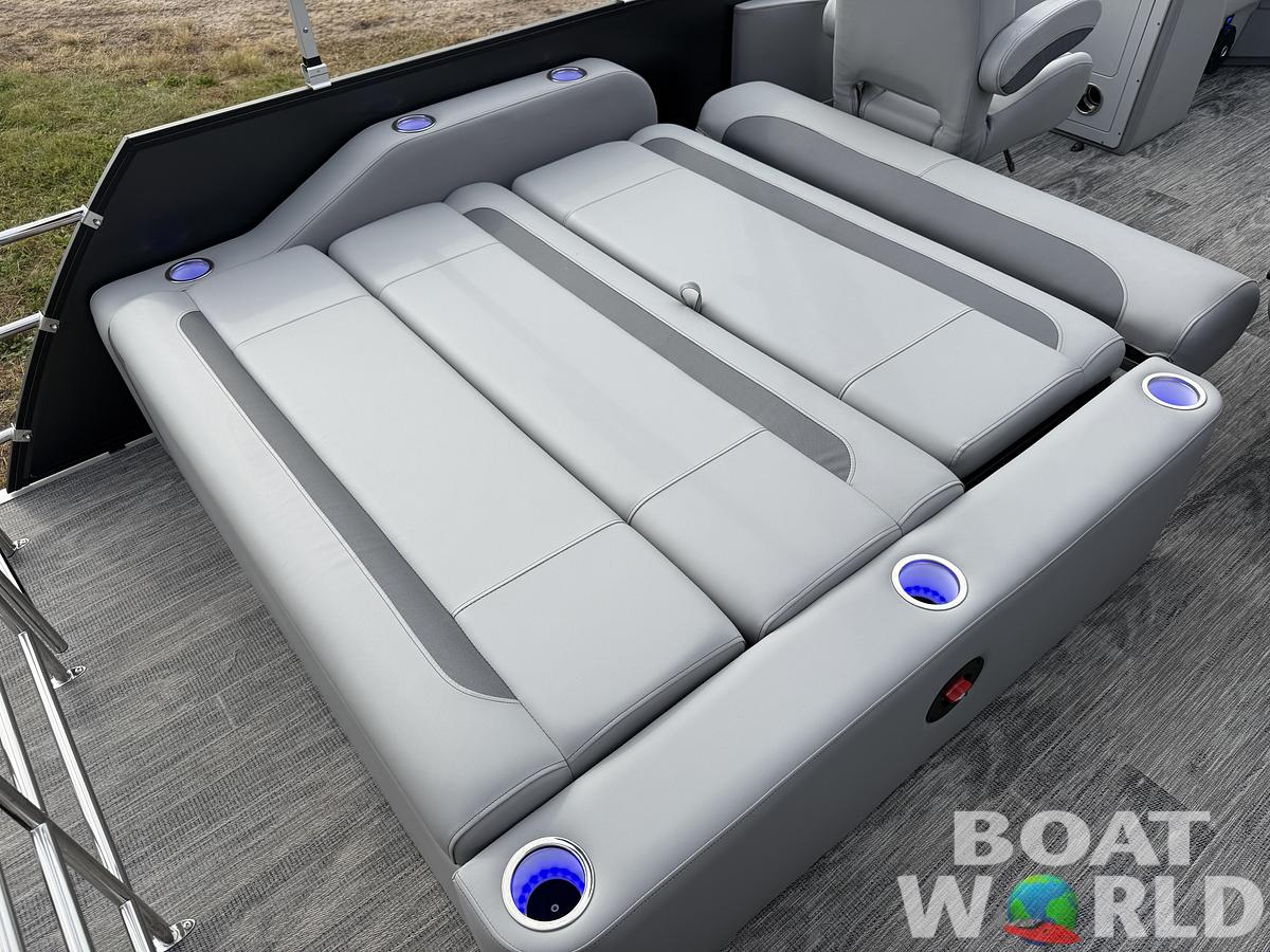 2026 Bentley Pontoons Legacy 200 Swingback Pontoon