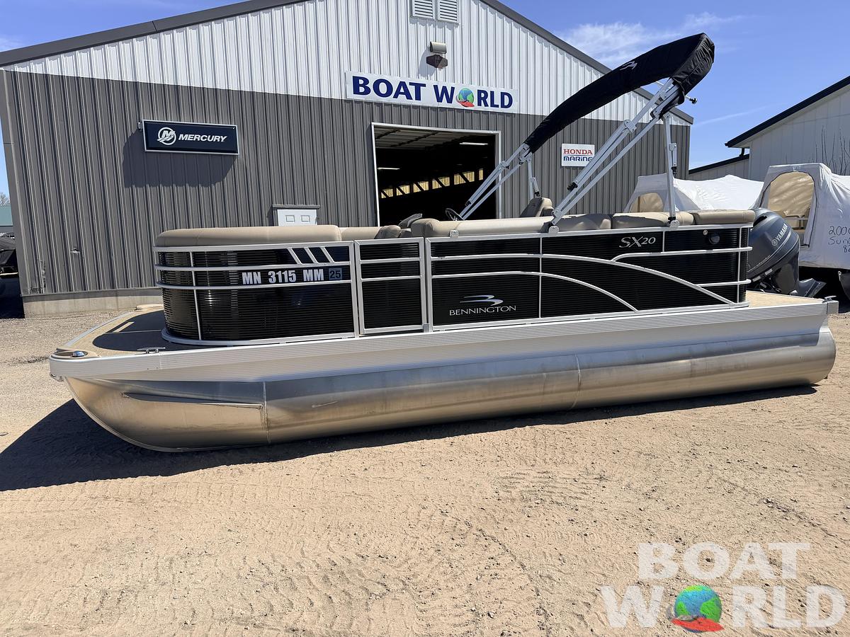 Used 2023 Bennington 20 SX Cruise & 90HP Yamaha 4Stroke - $31,995