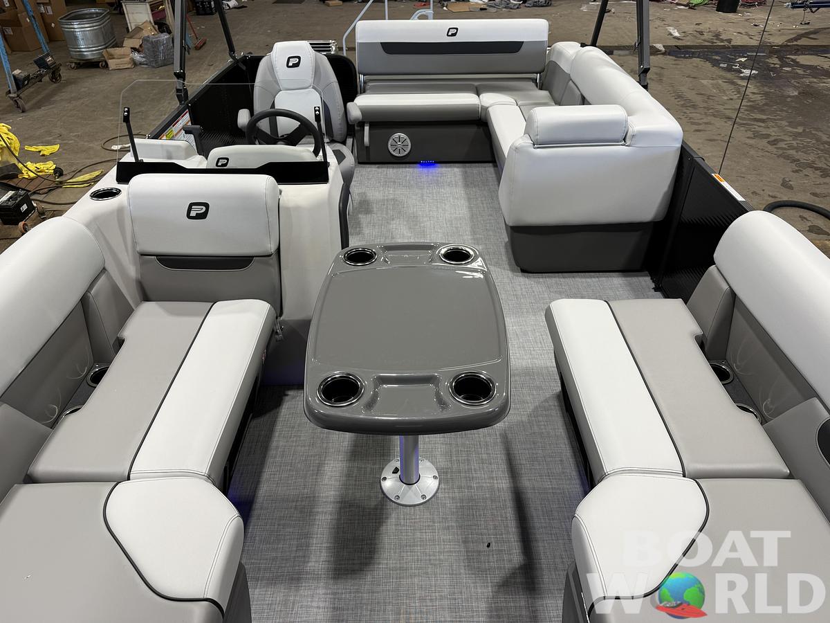 2026 Princecraft Vectra 21 RL Swingback Lounge $31995