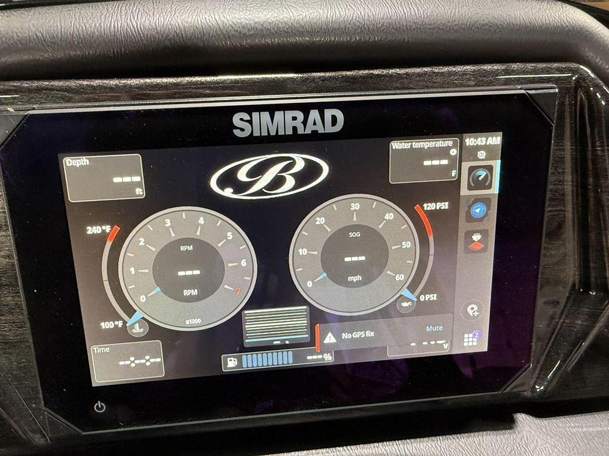 2025 Bentley Pontoons Elite 223 Swingback Tritoon & Honda 4-Stroke EFI