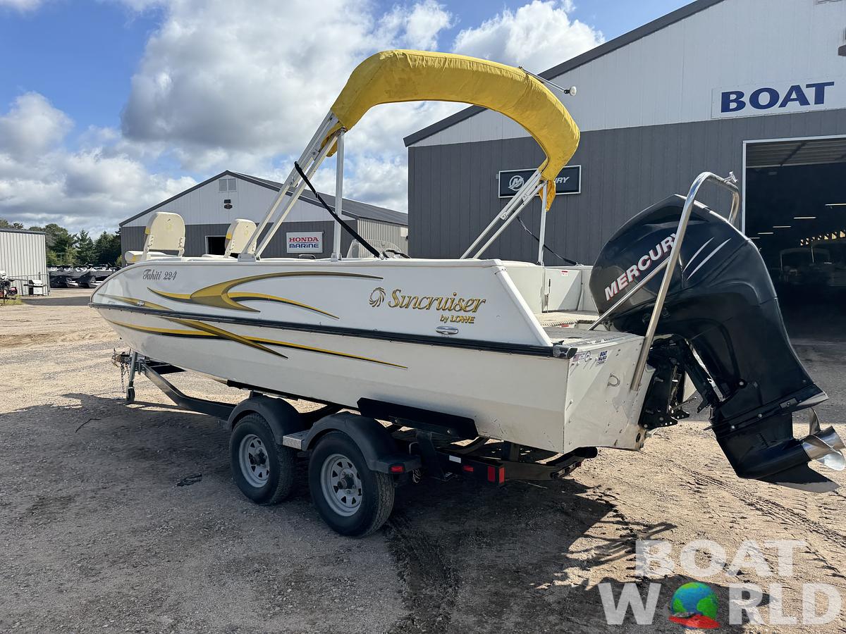 Used 2007 Lowe Suncruiser Tahiti 224 Deck Boat