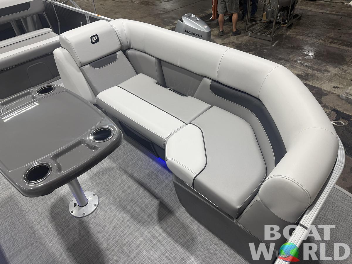 2026 Princecraft Vectra 23 RL Dinette Swingback Pontoon