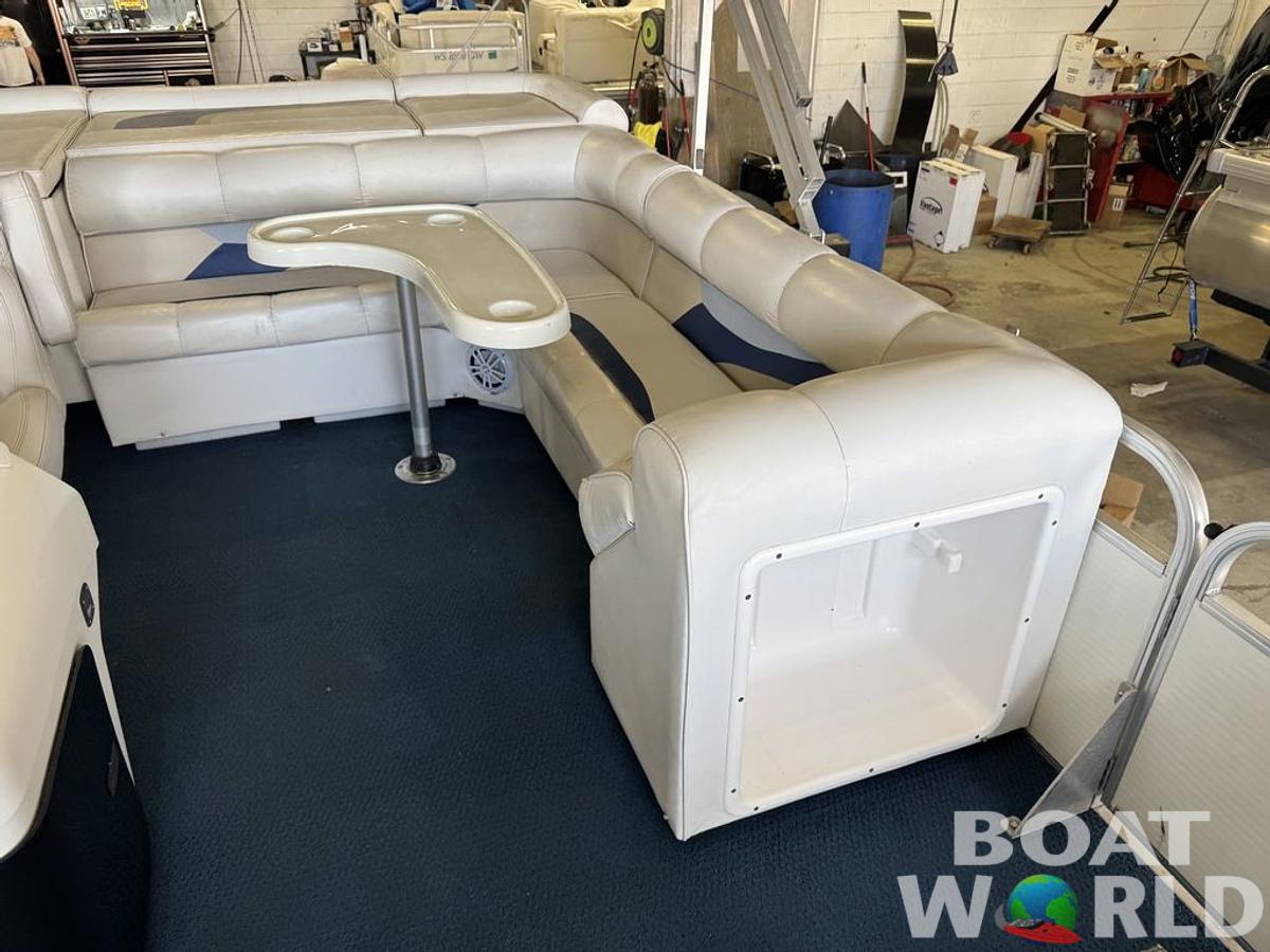 Used 2006 Weeres SunDeck 220 Pontoon