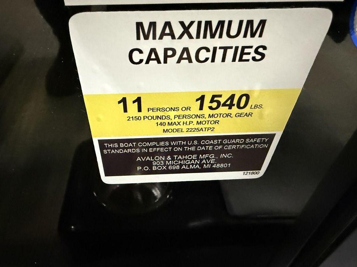 2025 Tahoe Pontoons Sport 2385 Rear Fish & Honda 4-Stroke EFI