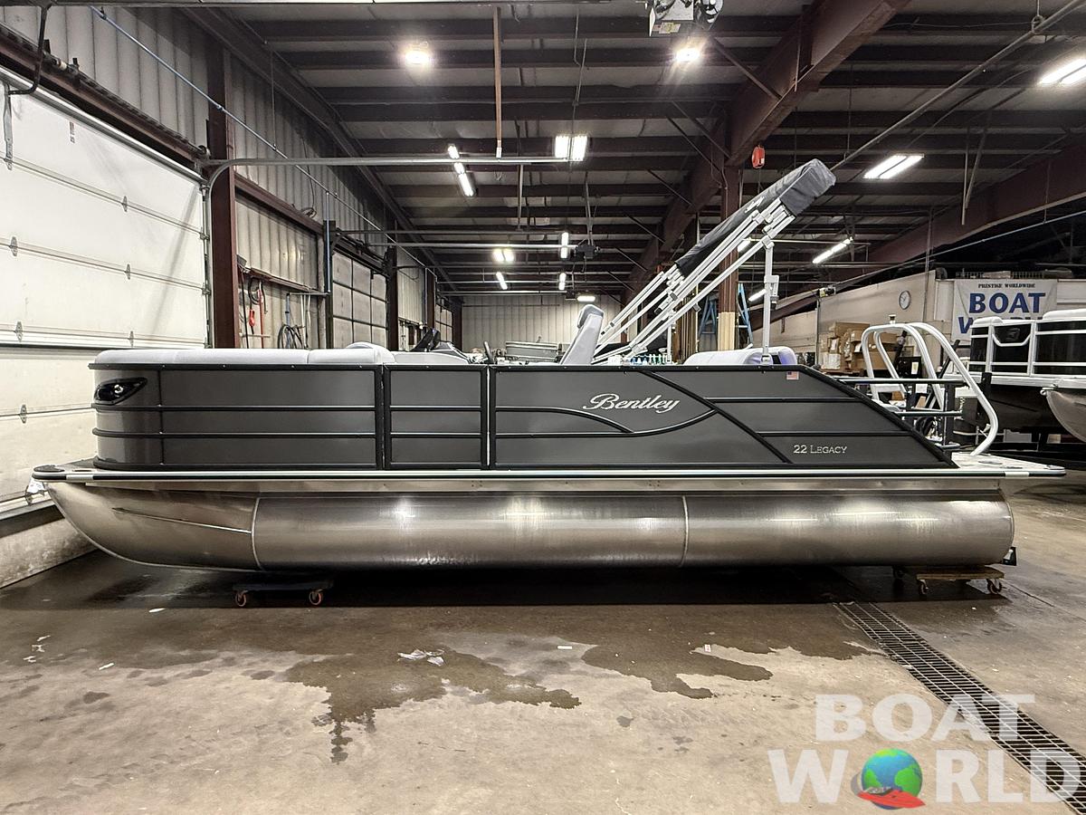 2026 Bentley Pontoons Legacy 223 Swingback Tritoon 