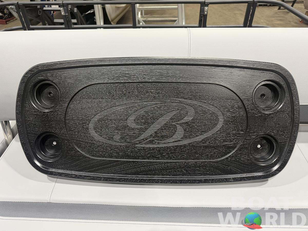 2026 Bentley Pontoons Legacy 220 Swingback 