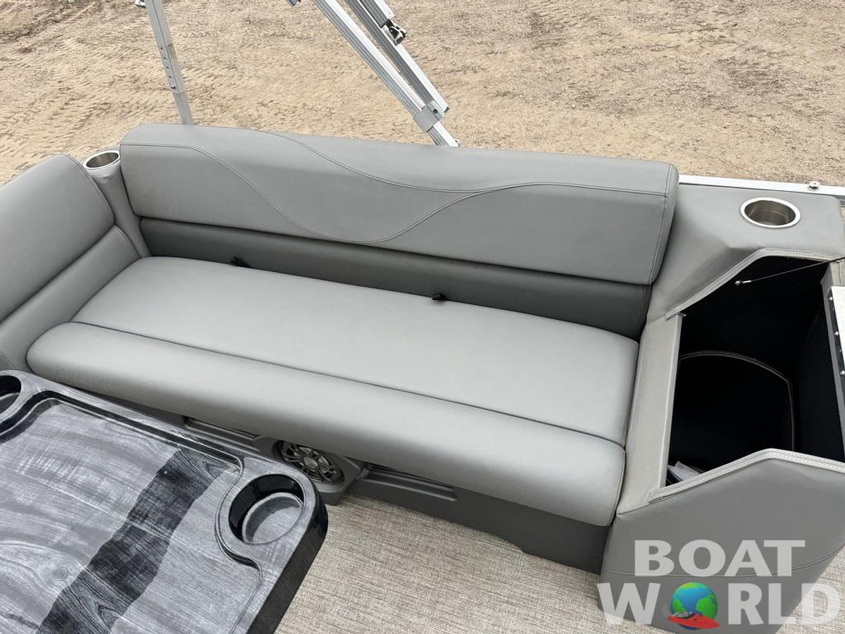 Used 2021 Tahoe Pontoons SLT 18' Quad Lounge & Honda 60HP 4-Stroke EFI